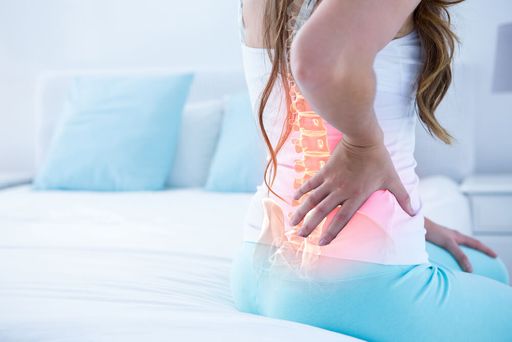 Почему болит спина: причины боли и что помогает?