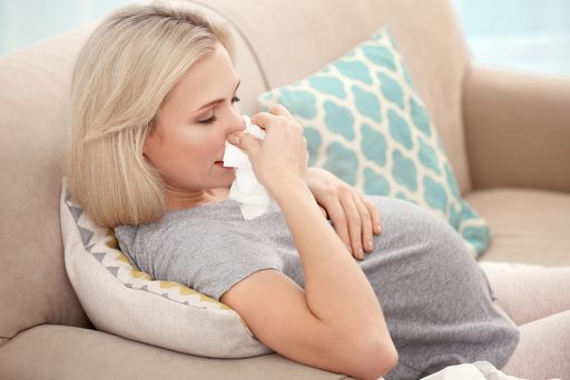 Лечение простуды у беременных на разных триместрах