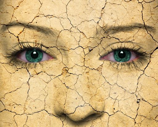 Трещины на коже: причины и лечение