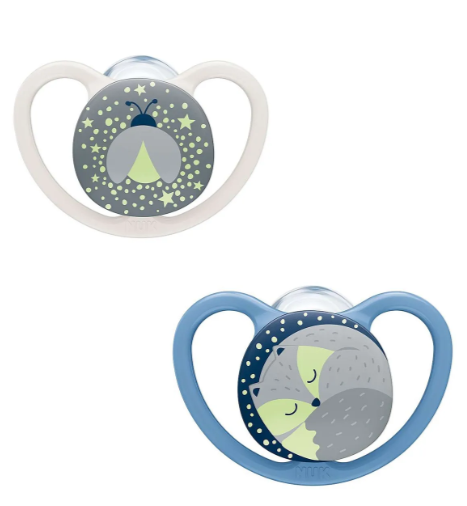 Nuk baby Space Night Соска-пустышка силиконовая Лисичка+Светлячок, с рождения до 6 месяцев, с контейнером, 2 шт.